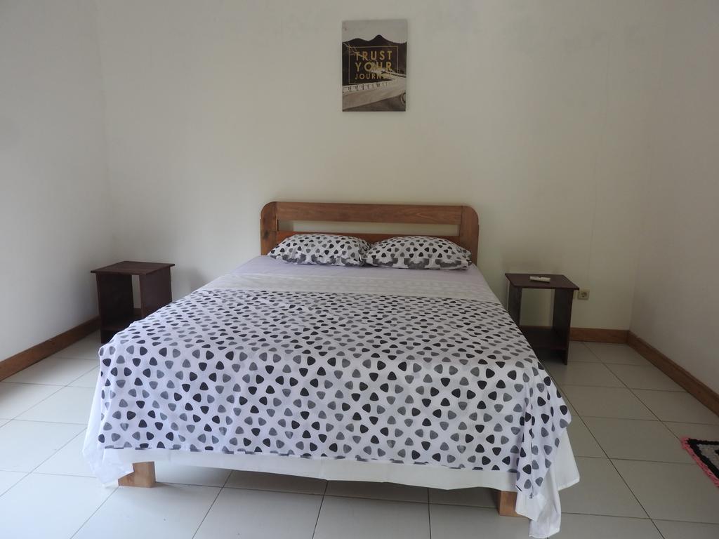 Dewi Garden Guesthouse Kuta  Exterior foto