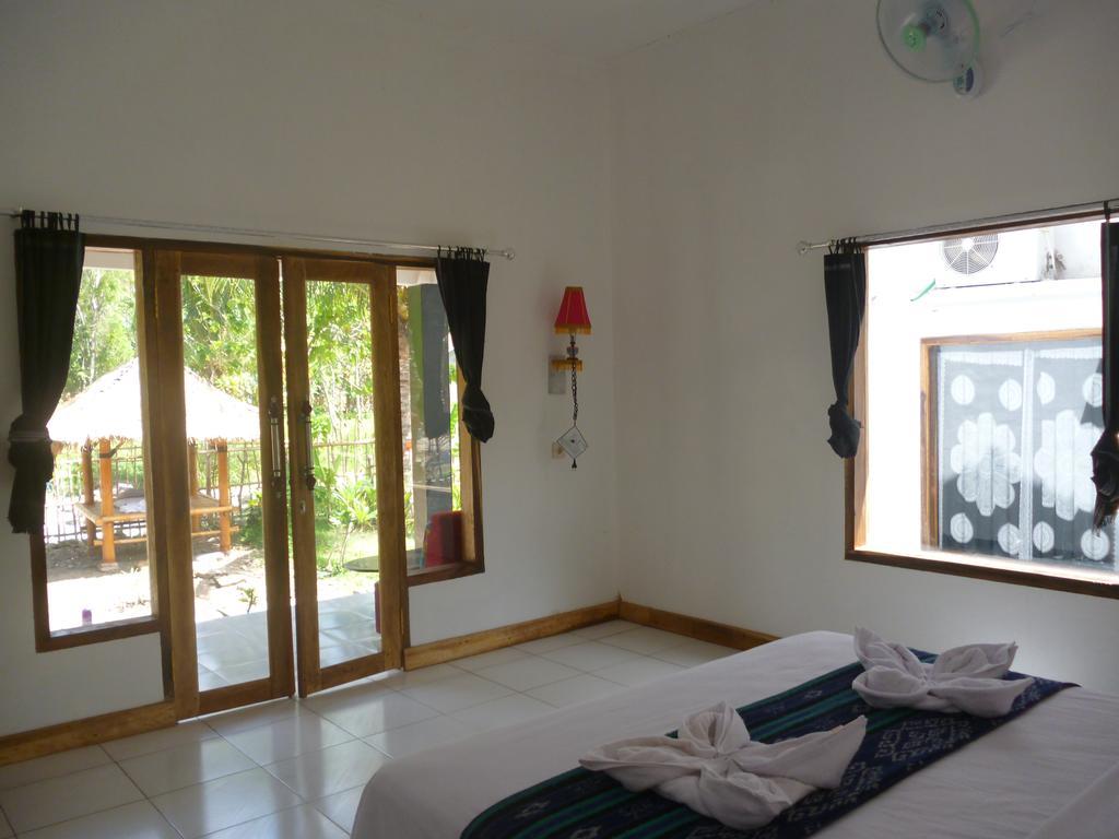 Dewi Garden Guesthouse Kuta  Exterior foto
