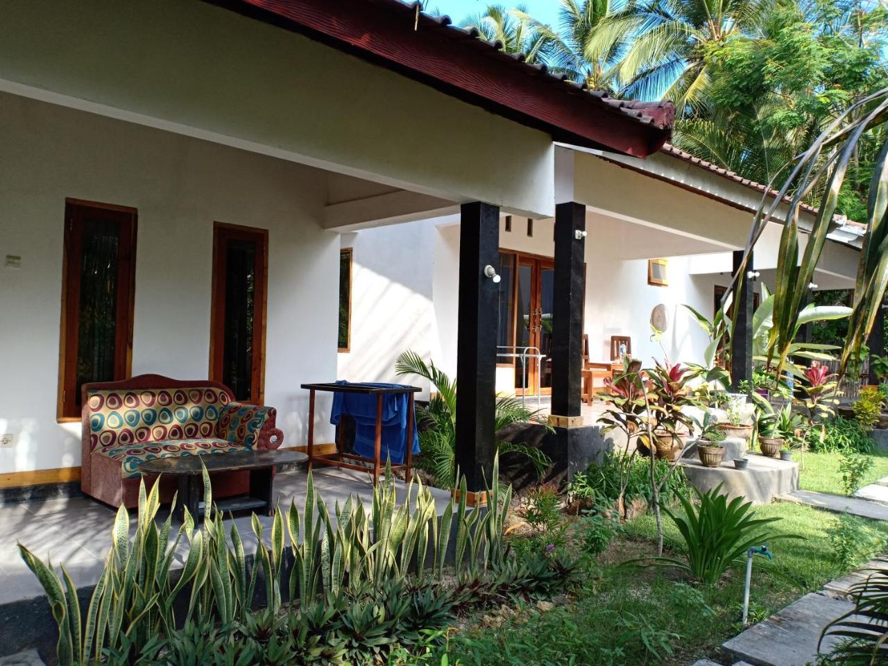 Dewi Garden Guesthouse Kuta  Exterior foto