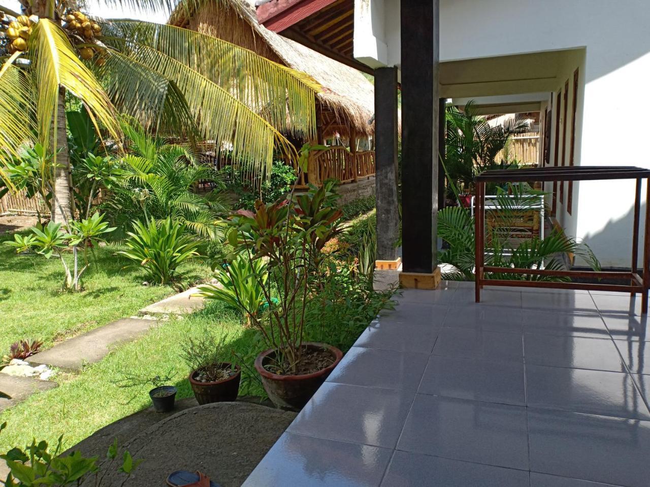 Dewi Garden Guesthouse Kuta  Exterior foto