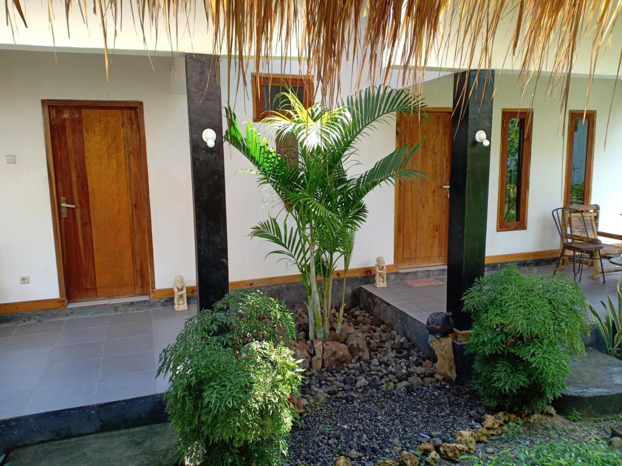 Dewi Garden Guesthouse Kuta  Exterior foto