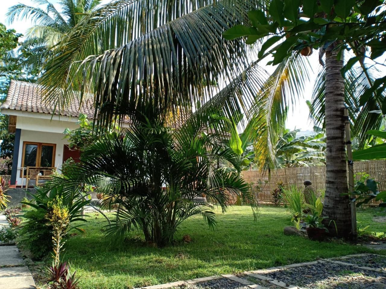 Dewi Garden Guesthouse Kuta  Exterior foto