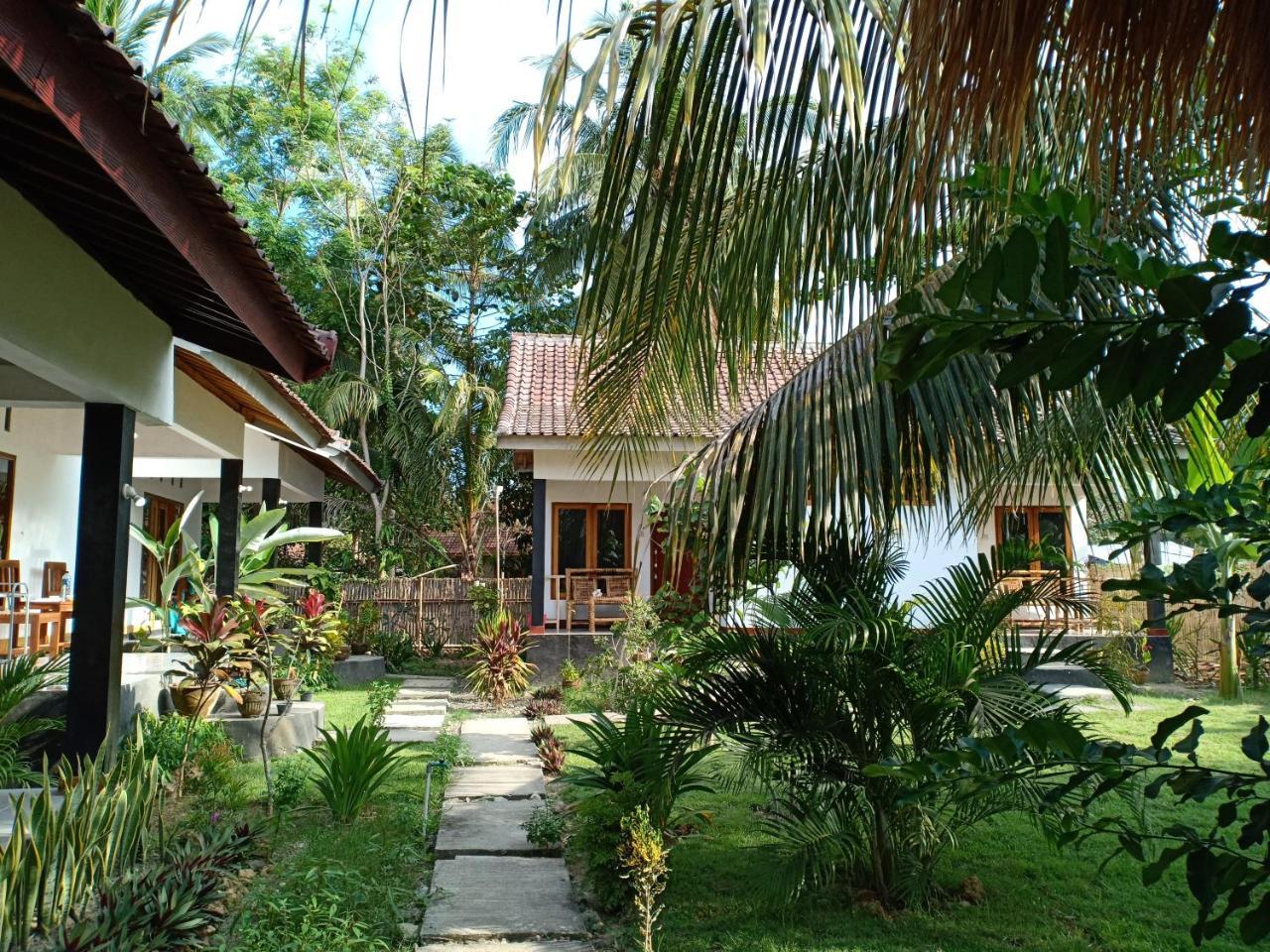 Dewi Garden Guesthouse Kuta  Exterior foto