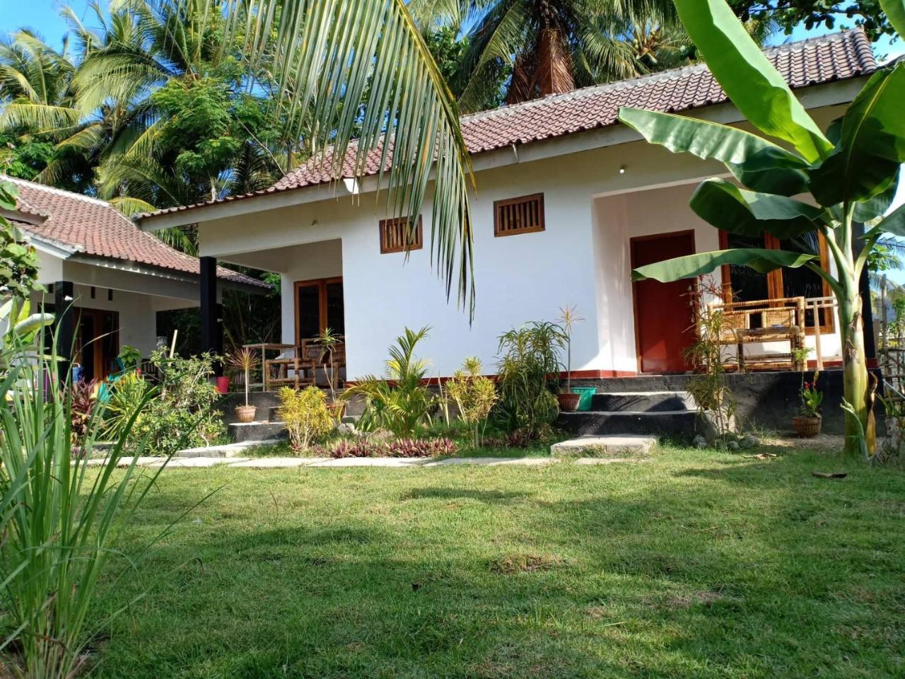 Dewi Garden Guesthouse Kuta  Exterior foto